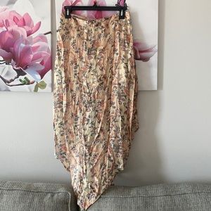 Lovely skirt with built in shorts